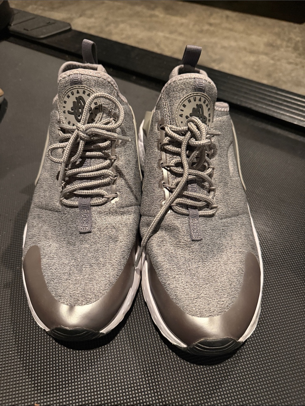 Nike Men's Grey Knit Sneakers with Taupe Accents